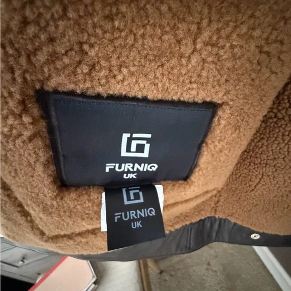 Women's Black Leather Jacket with Tan Shearling Collar - Picture 4 of 7